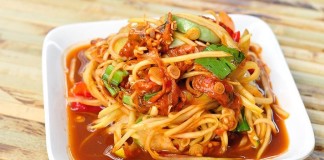 Street Food to Enjoy in Bangkok: A Top 10 List somtum